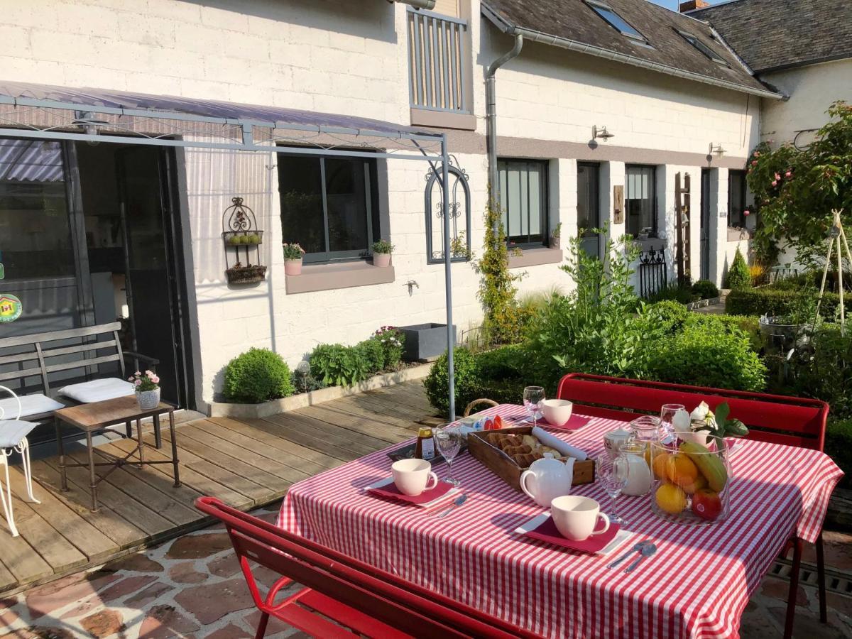 Le Grenier Du Jardin Bed & Breakfast Pontorson Exterior photo