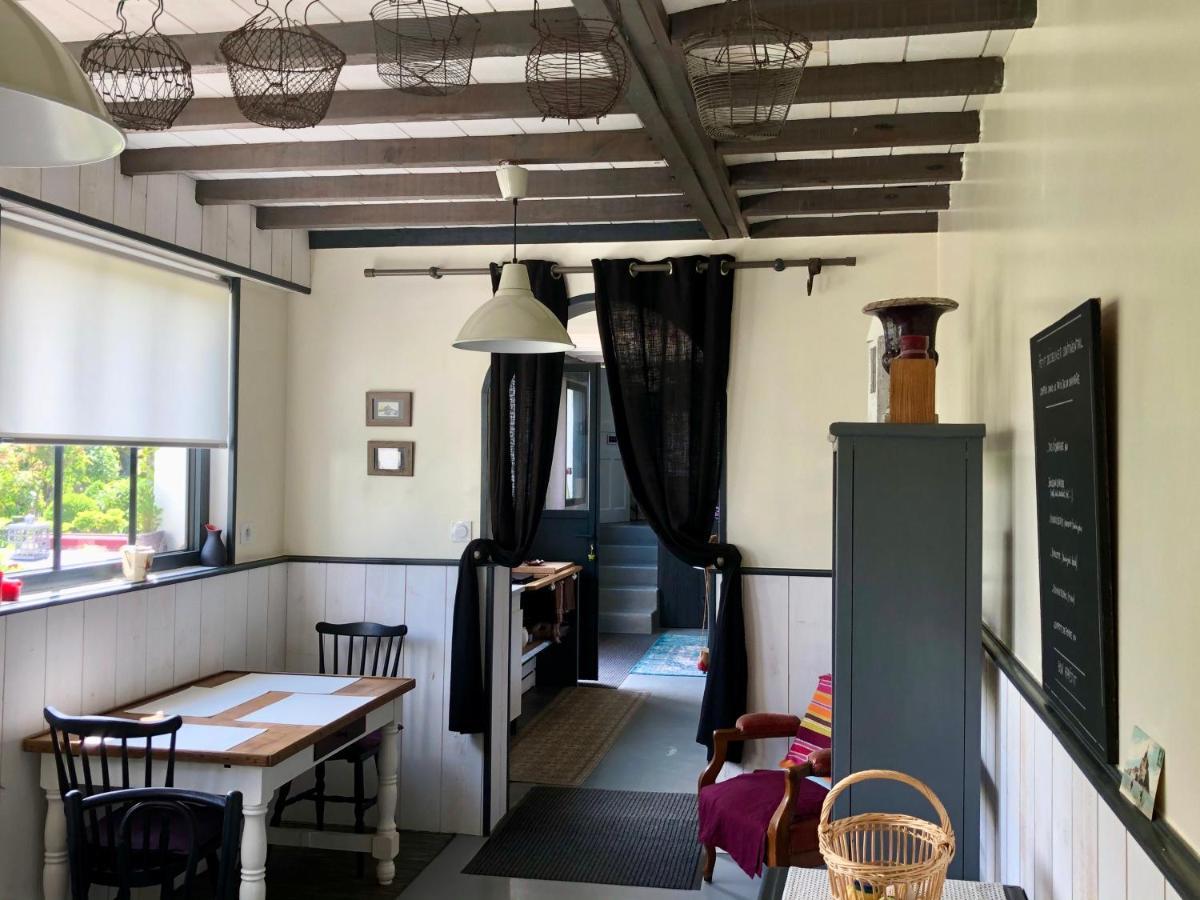 Le Grenier Du Jardin Bed & Breakfast Pontorson Exterior photo