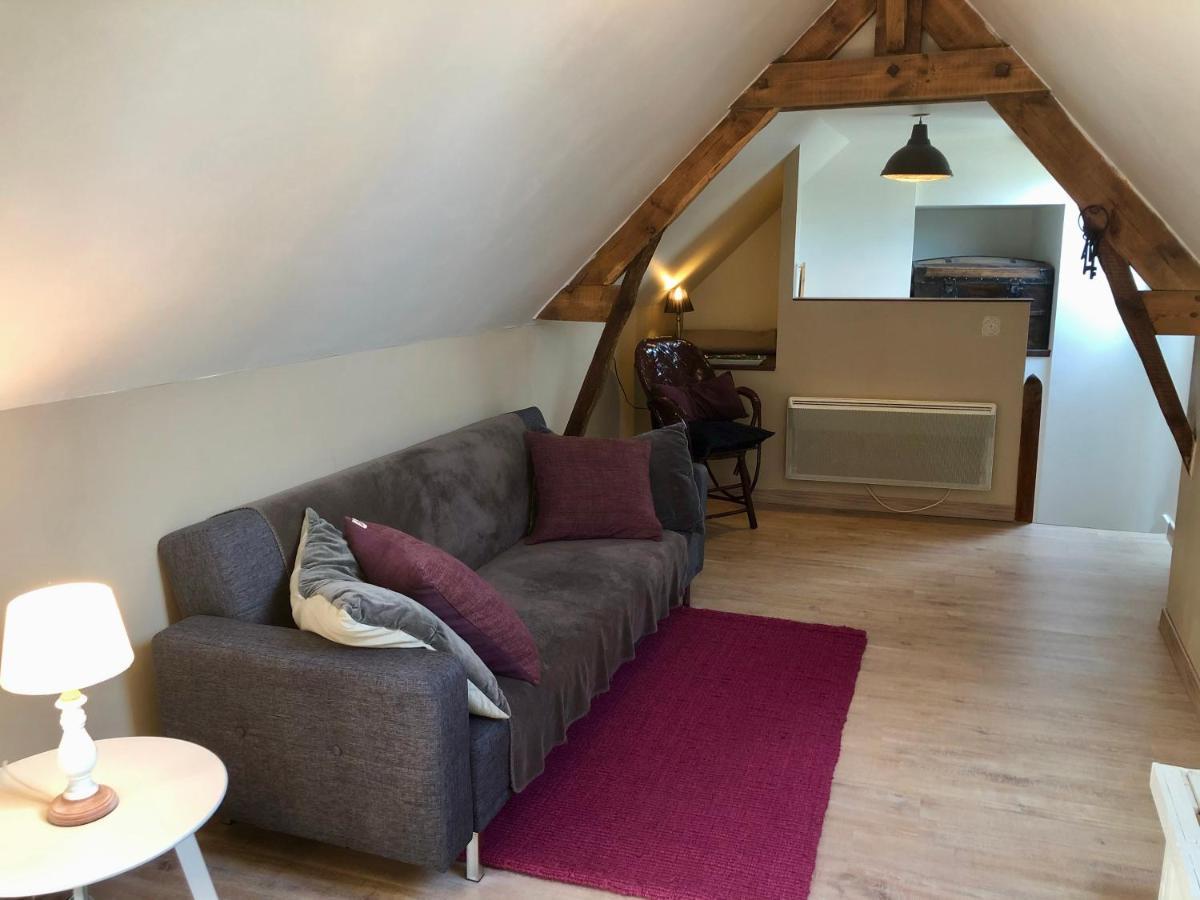 Le Grenier Du Jardin Bed & Breakfast Pontorson Exterior photo