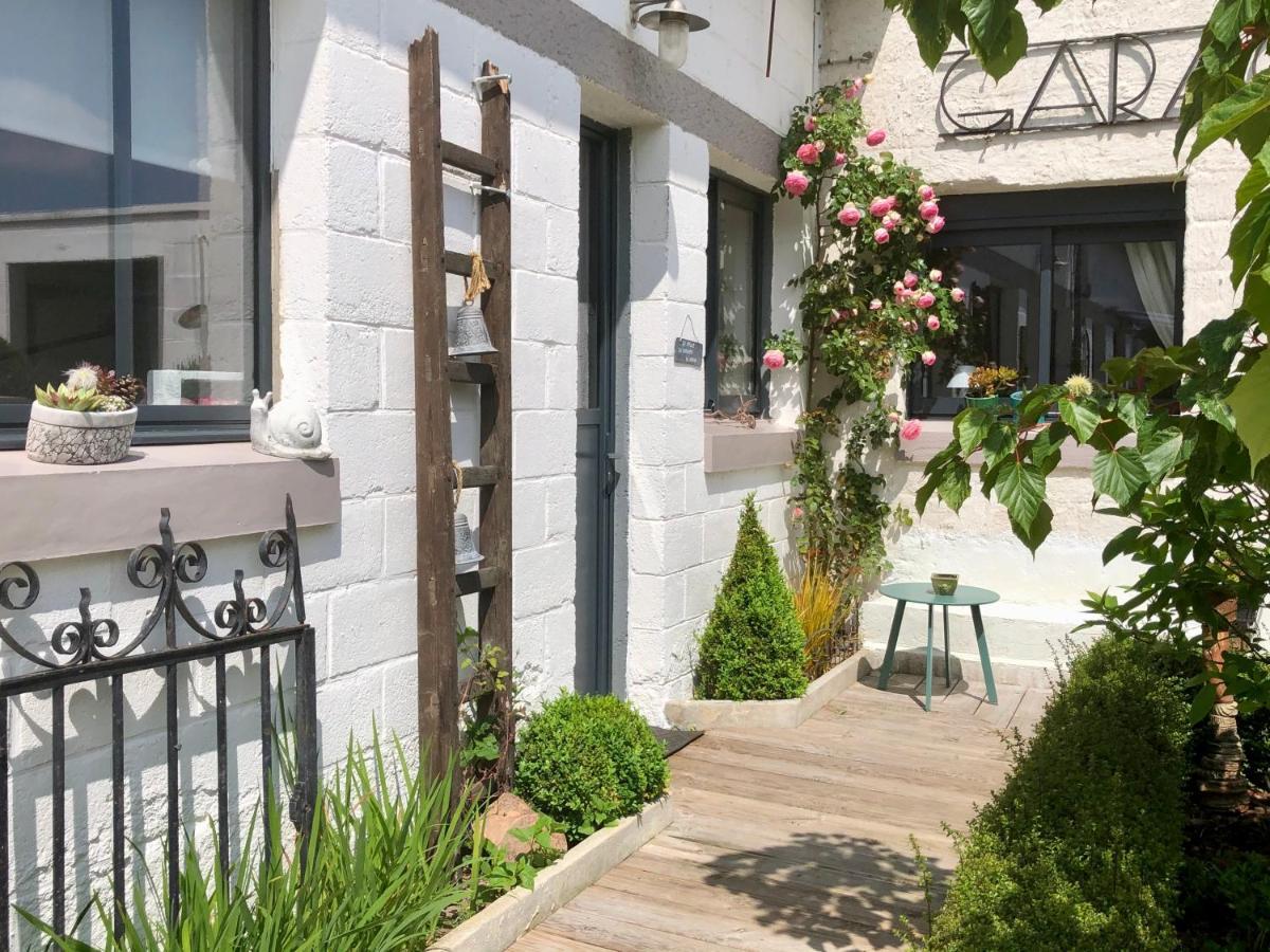 Le Grenier Du Jardin Bed & Breakfast Pontorson Exterior photo