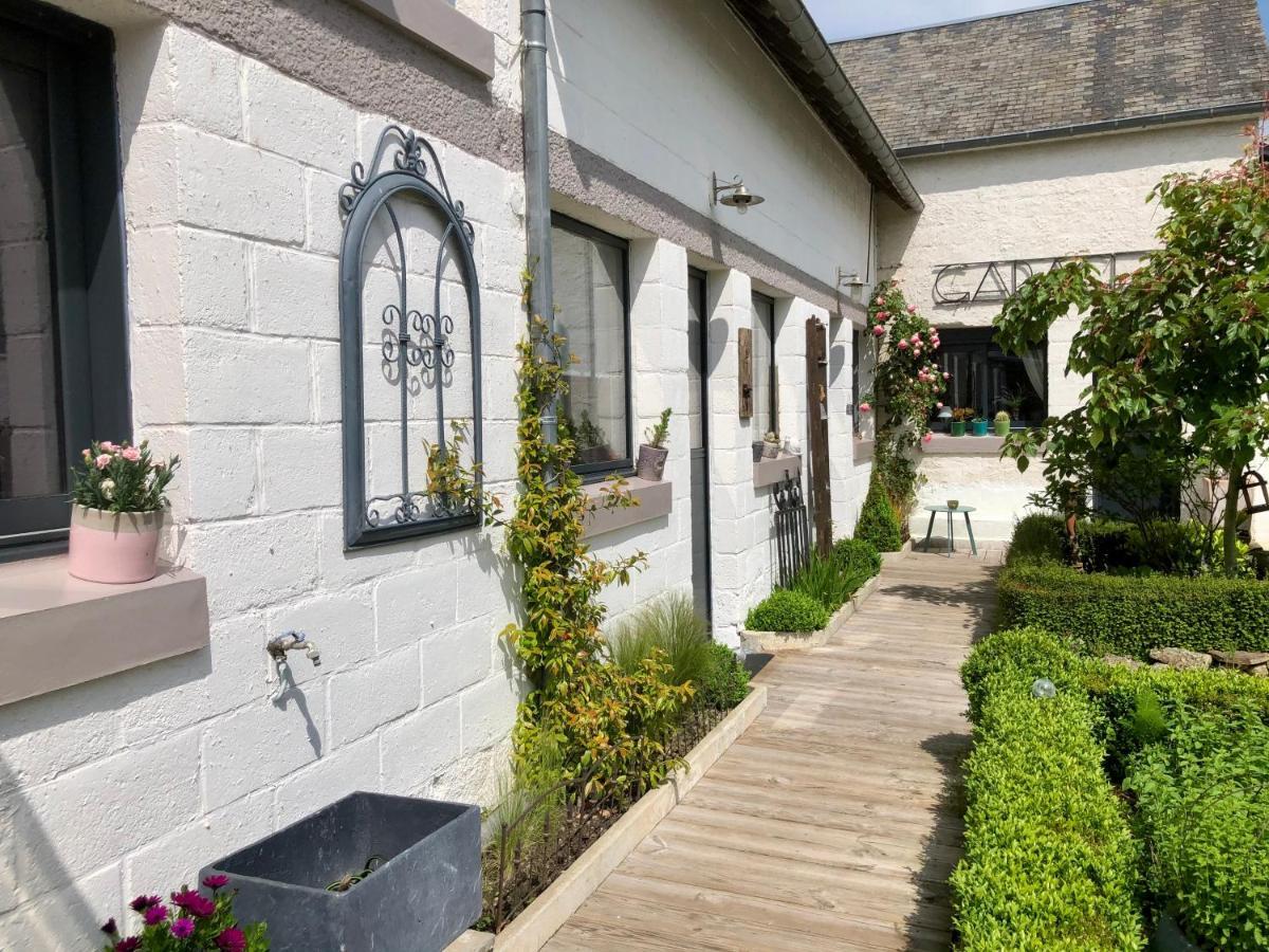 Le Grenier Du Jardin Bed & Breakfast Pontorson Exterior photo