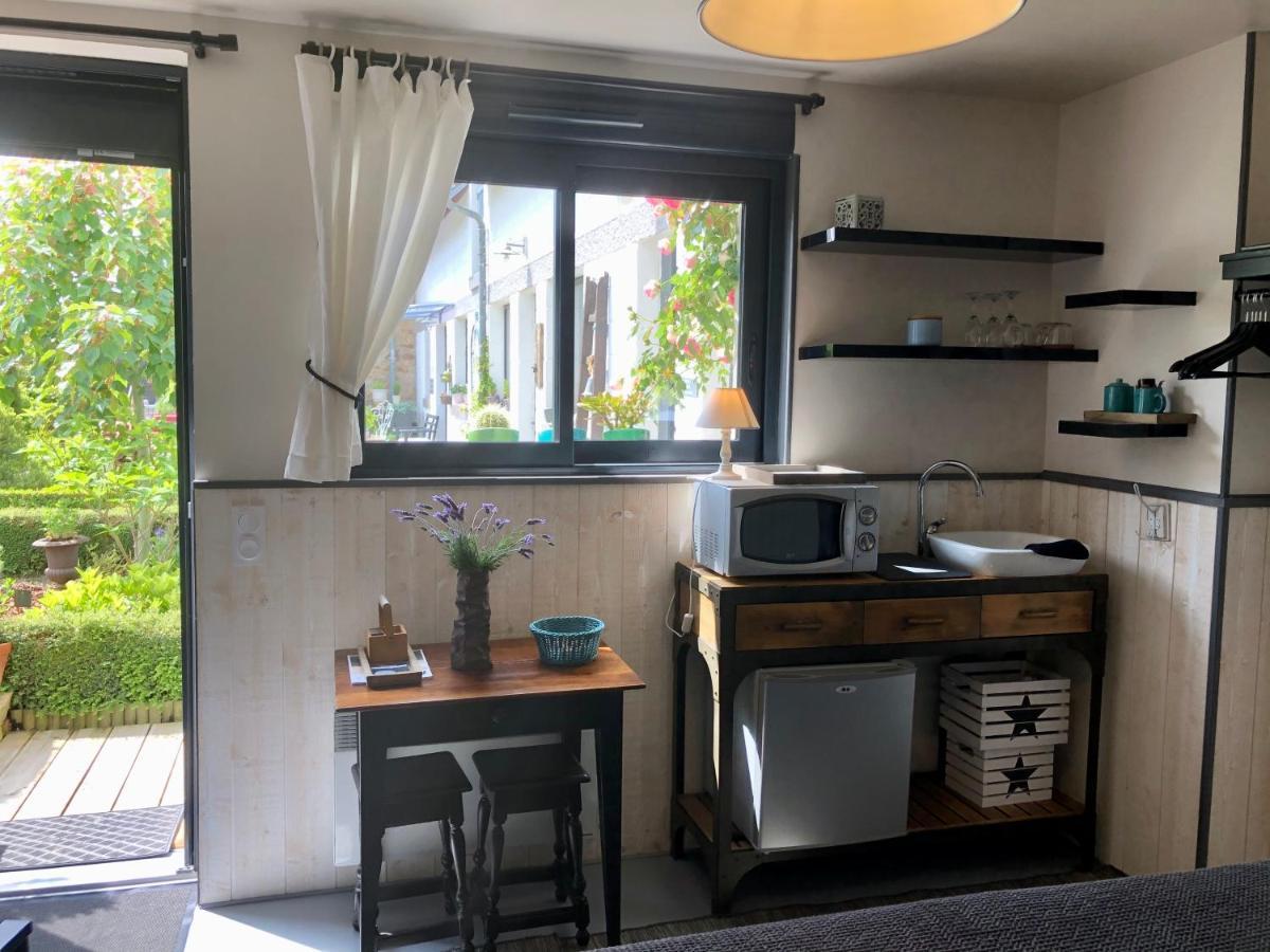 Le Grenier Du Jardin Bed & Breakfast Pontorson Exterior photo