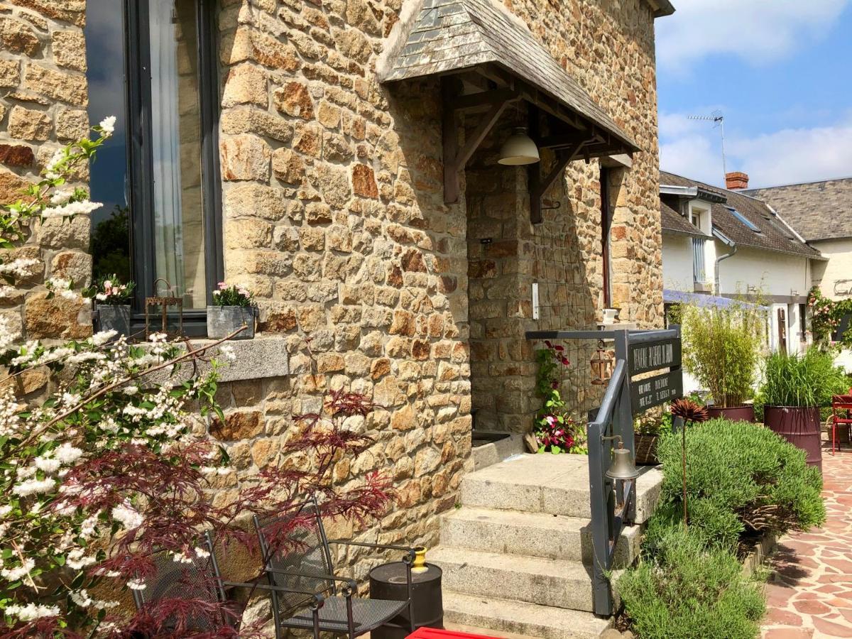 Le Grenier Du Jardin Bed & Breakfast Pontorson Exterior photo