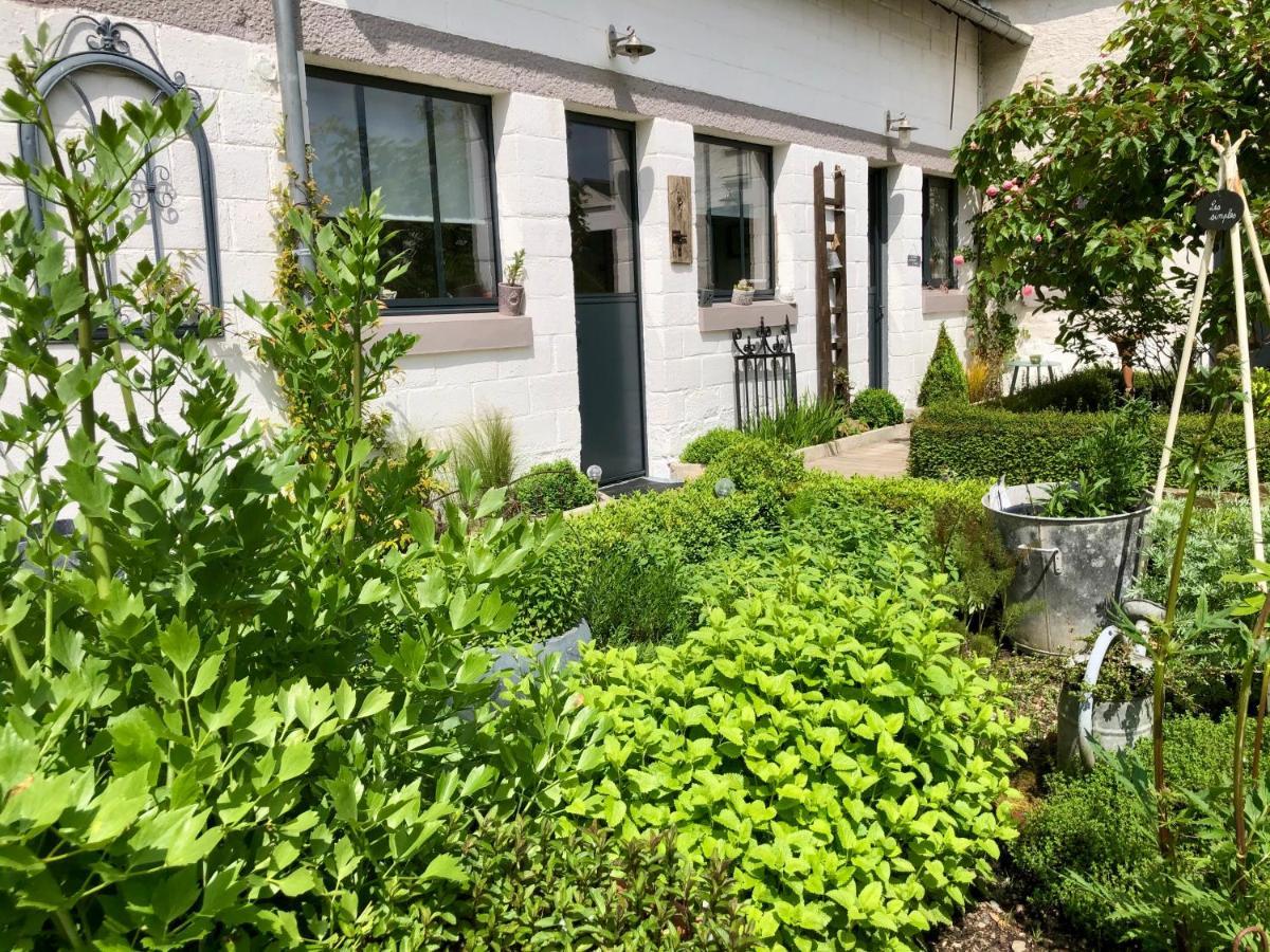 Le Grenier Du Jardin Bed & Breakfast Pontorson Exterior photo