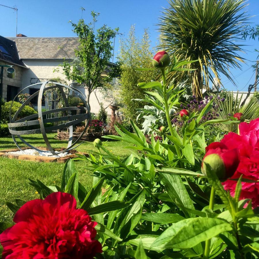 Le Grenier Du Jardin Bed & Breakfast Pontorson Exterior photo